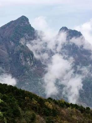 我们曾经翻过那座山 我们曾经翻过那座山